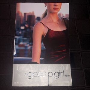 💜3/$15 Gossip girl book 4